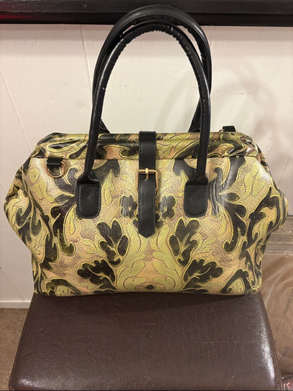 Unique Green Doctor Style Bag w/Strap ❤️